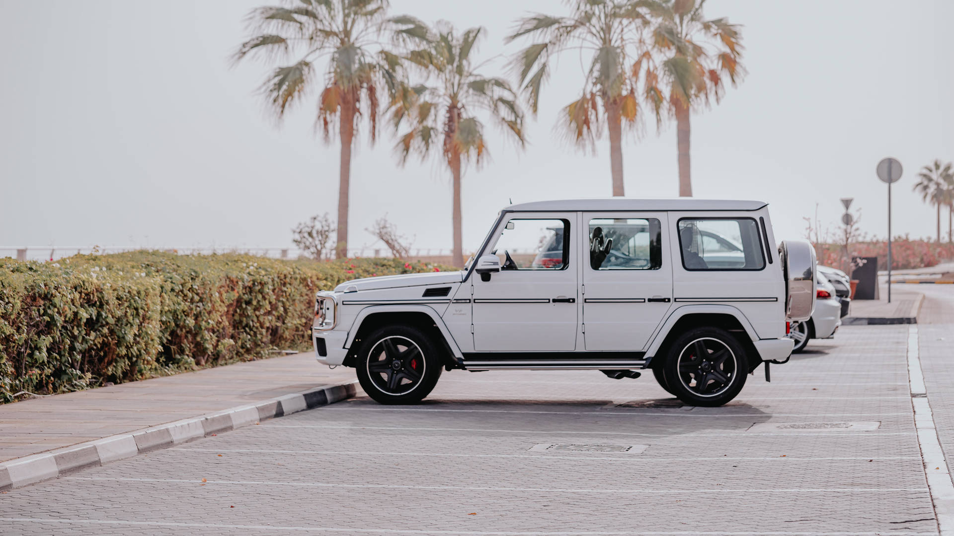 Enjoy the open road in classic style with a Mercedes-AMG Wallpaper